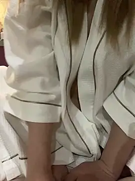 Snapshot of Remi_official chatting on 15, 12, 2024 Remi official online show from 15, 12, 2024