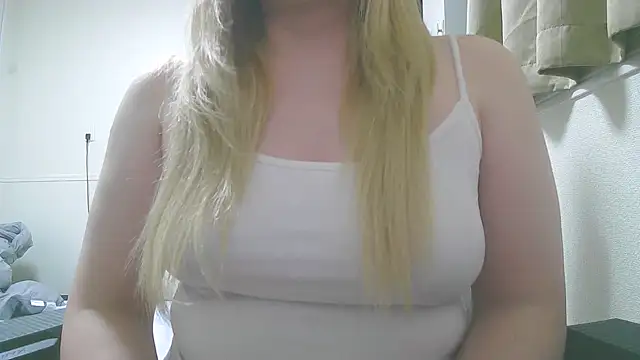 Snapshot of Remi_official chatting on 12, 11, 2025 Remi official online show from 12, 11, 2025