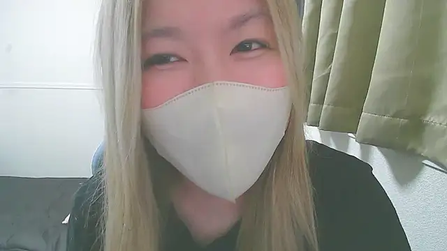 Snapshot of Remi_official chatting on 10, 4, 2026 Remi official online show from 10, 4, 2026