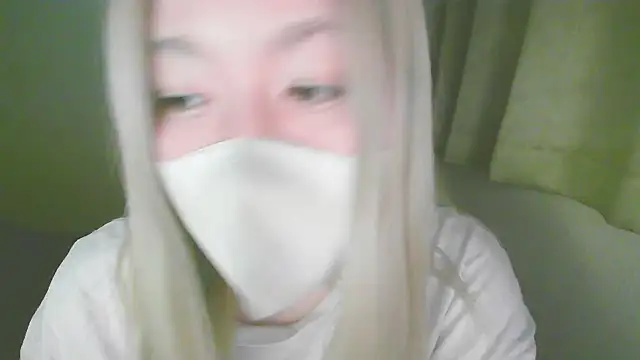Snapshot of Remi_official chatting on 29, 4, 2026 Remi official online show from 29, 4, 2026