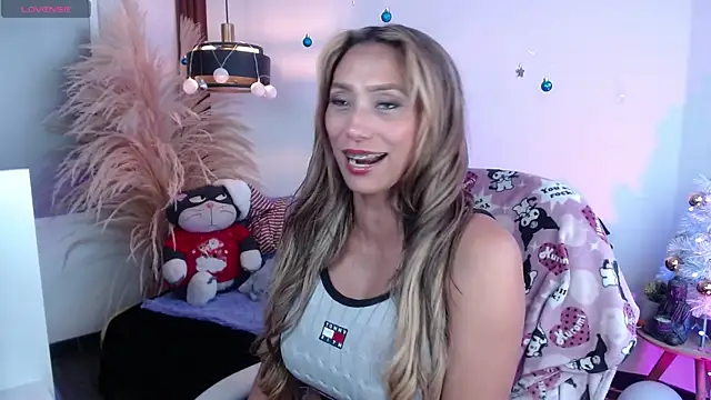 Snapshot of salome_drasin chatting on 22, 12, 2025 salome drasin online show from 22, 12, 2025