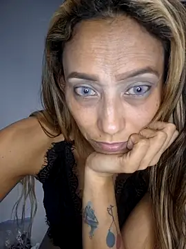 Snapshot of salome_drasin chatting on 4, 4, 2026 salome drasin online show from 4, 4, 2026