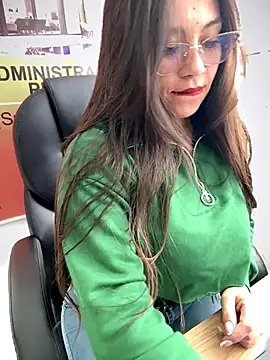 Snapshot of LIZ-06_ chatting on 9, 11, 2025 LIZ-06 online show from 9, 11, 2025