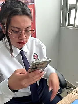 Snapshot of LIZ-06_ chatting on 15, 11, 2025 LIZ-06 online show from 15, 11, 2025