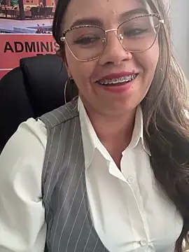 Snapshot of LIZ-06_ chatting on 18, 11, 2025 LIZ-06 online show from 18, 11, 2025