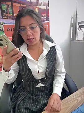 Snapshot of LIZ-06_ chatting on 25, 11, 2025 LIZ-06 online show from 25, 11, 2025