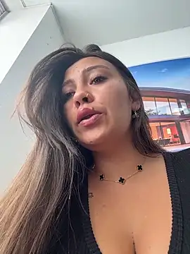 Snapshot of LIZ-06_ chatting on 3, 3, 2026 LIZ-06 online show from 3, 3, 2026