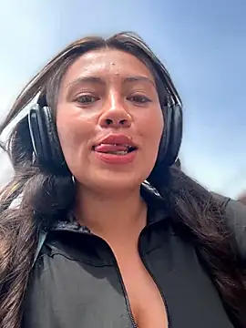 Snapshot of LIZ-06_ chatting on 7, 4, 2026 LIZ-06 online show from 7, 4, 2026