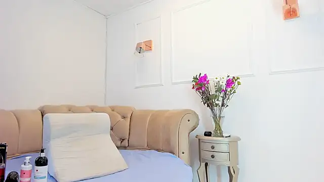 briannaduque online show from 22, 2, 2025