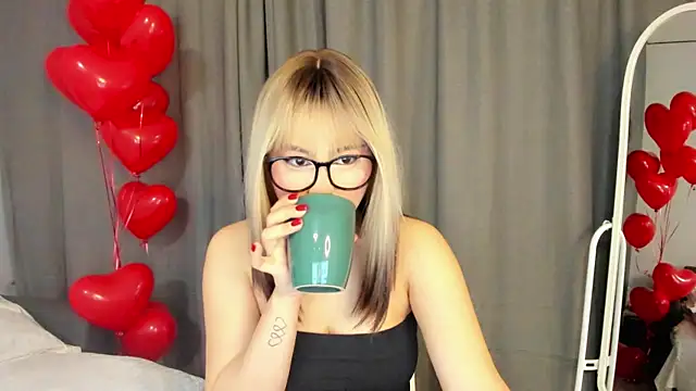 Snapshot of may_mia chatting on 17, 2, 2025 may mia online show from 17, 2, 2025