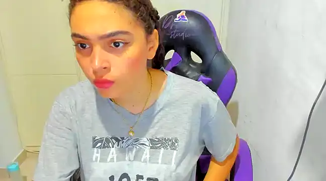 Lily anal squirt  online show from 16, 12, 2024