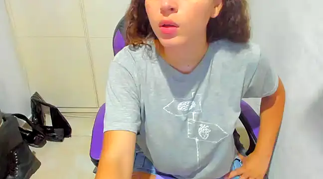 Lily anal squirt  online show from 21, 12, 2024