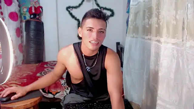 Snapshot of danilo302209 chatting on 20, 12, 2024 danilo302209 online show from 20, 12, 2024