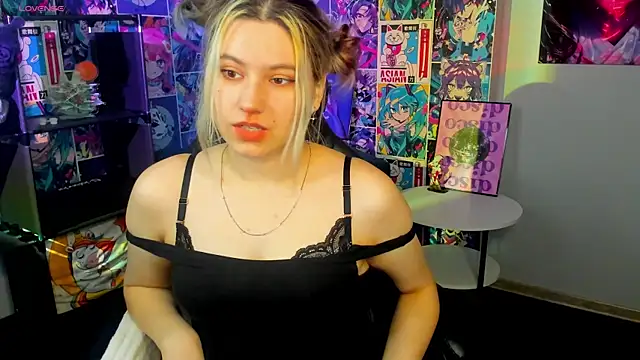 Snapshot of Bonni_Meiz chatting on 5, 3, 2025 Bonni Meiz online show from 5, 3, 2025