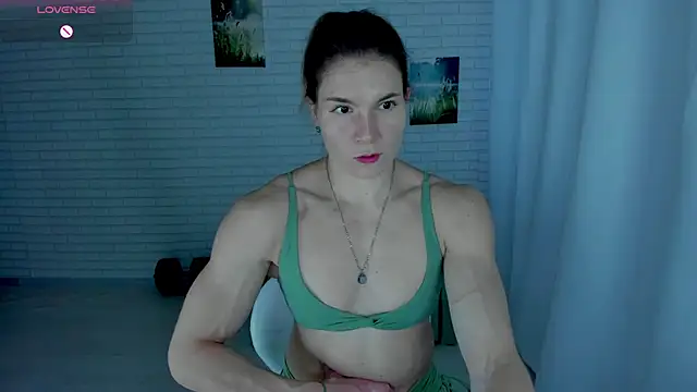 Snapshot of Lisa_Ray chatting on 3, 8, 2026 Lisa Ray online show from 3, 8, 2026