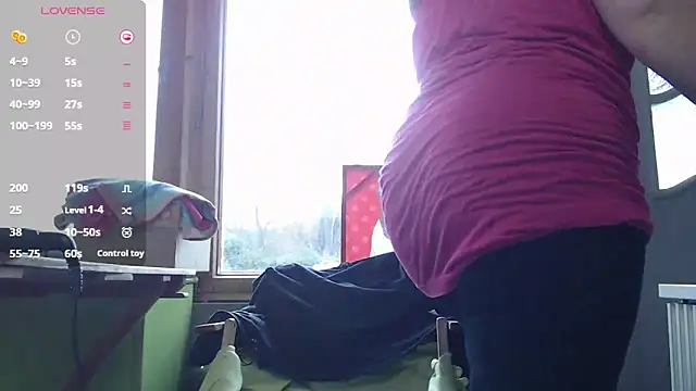 Snapshot of KasiaPrivat chatting on 2, 1, 2025 KasiaPrivat online show from 2, 1, 2025