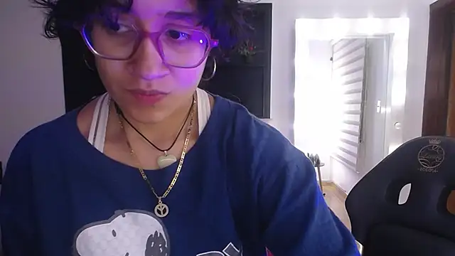 Lili Gomez  online show from 30, 11, 2025