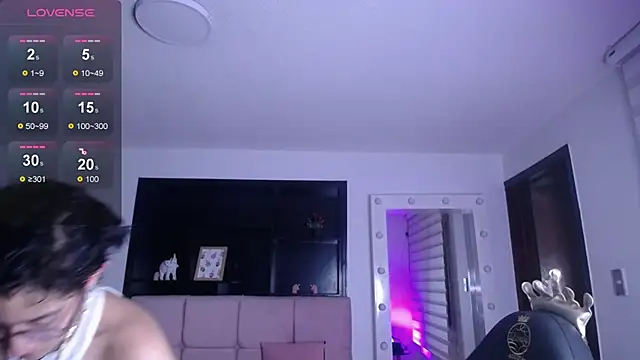 Lili Gomez  online show from 20, 12, 2025