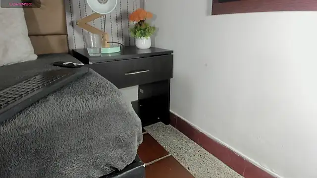 Snapshot of candymery chatting on 6, 10, 2025 candymery online show from 6, 10, 2025