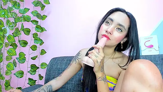 Snapshot of dakota-bright01 chatting on 21, 2, 2025 dakota-bright01 online show from 21, 2, 2025