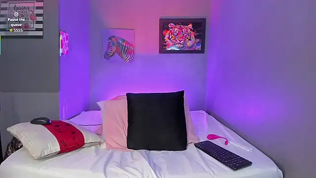 PammelaRoss1 online show from 23, 9, 2025