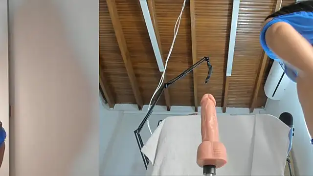 Lucy carter  online show from 13, 9, 2025