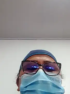 Snapshot of Darly_Gomez chatting on 20, 12, 2024 Darly Gomez online show from 20, 12, 2024