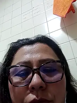 Snapshot of Darly_Gomez chatting on 21, 12, 2024 Darly Gomez online show from 21, 12, 2024