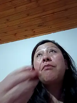 Snapshot of Darly_Gomez chatting on 3, 12, 2025 Darly Gomez online show from 3, 12, 2025