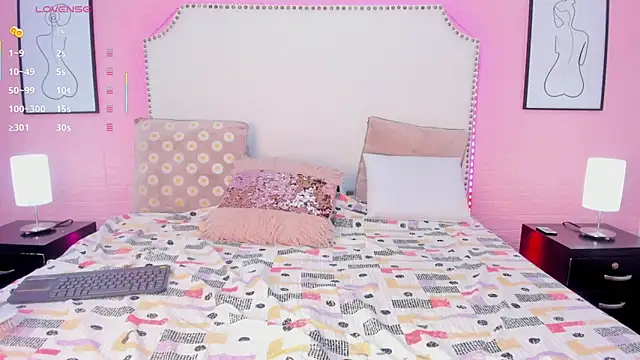 Snapshot of aggy_castel chatting on 15, 12, 2025 aggy castel online show from 15, 12, 2025