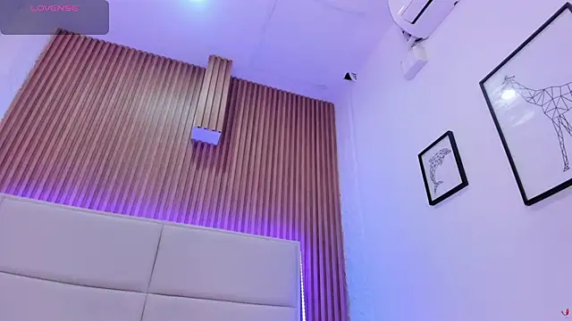 Snapshot of aggy_castel chatting on 23, 2, 2026 aggy castel online show from 23, 2, 2026