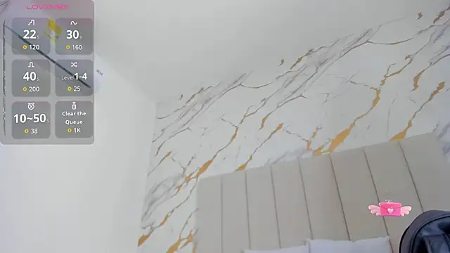 Snapshot of aggy_castel chatting on 14, 4, 2026 aggy castel online show from 14, 4, 2026