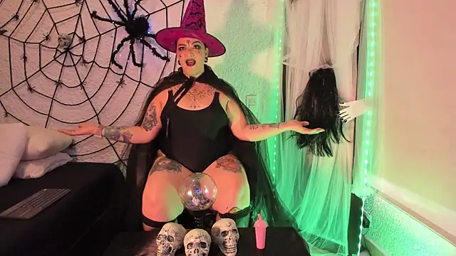 poisson ivy online show from 3, 10, 2025