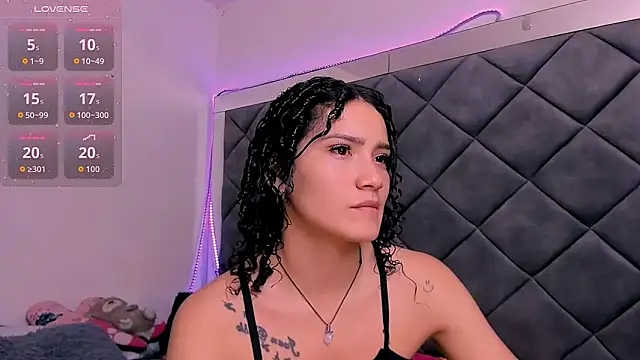 Nellyhills online show from 10, 11, 2025