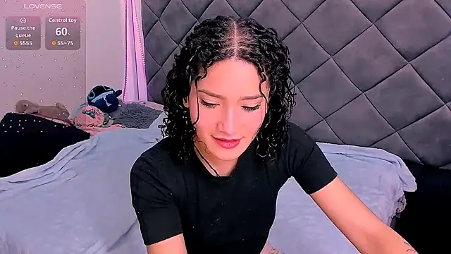 Nellyhills online show from 4, 12, 2025