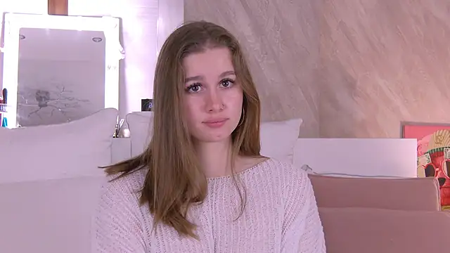 EllieHayes online show from 22, 12, 2025