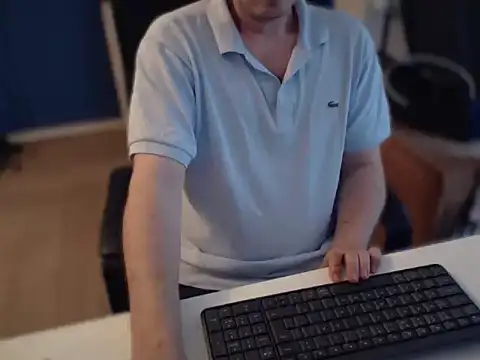 Snapshot of CuteMan33 chatting on 22, 6, 2026 CuteMan33 online show from 22, 6, 2026