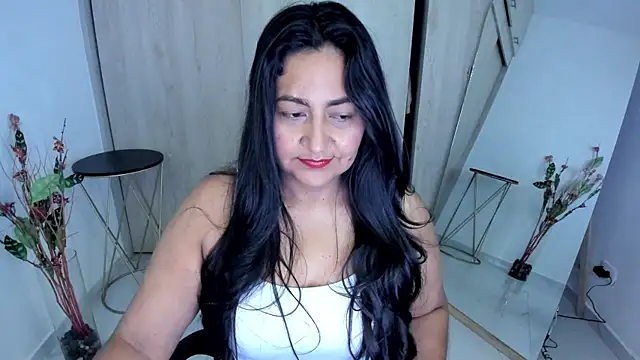 Snapshot of Adele_Sweett chatting on 28, 5, 2026 Adele Sweett online show from 28, 5, 2026