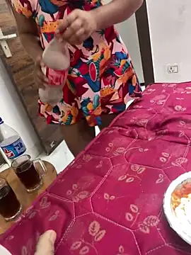 Snapshot of United3 chatting on 1, 4, 2026 United3 online show from 1, 4, 2026