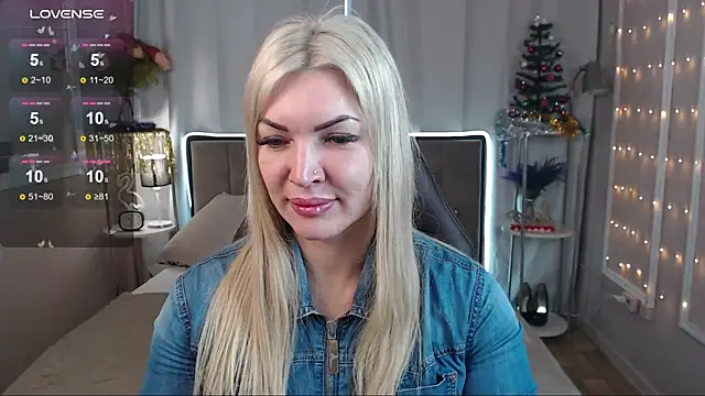 Snapshot of lissa_voxx chatting on 4, 1, 2025 lissa voxx online show from 4, 1, 2025