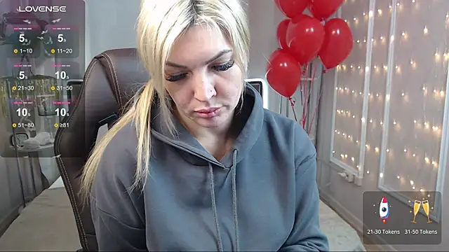 Snapshot of lissa_voxx chatting on 15, 2, 2025 lissa voxx online show from 15, 2, 2025