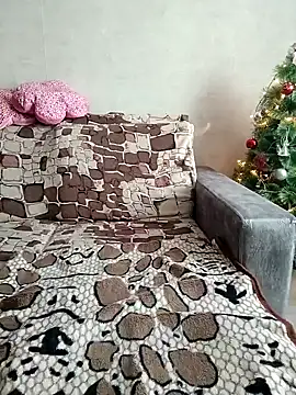 Snapshot of Miranda_Nancy chatting on 21, 12, 2024 Miranda Nancy online show from 21, 12, 2024