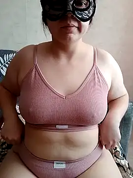 Snapshot of Miranda_Nancy chatting on 5, 2, 2025 Miranda Nancy online show from 5, 2, 2025