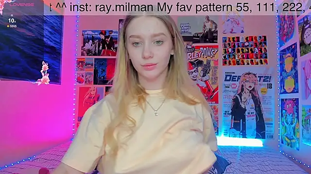 Snapshot of AliceMilman chatting on 11, 1, 2025 AliceMilman online show from 11, 1, 2025