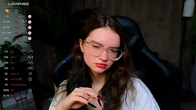 Sonya Glen online show from 9, 9, 2025