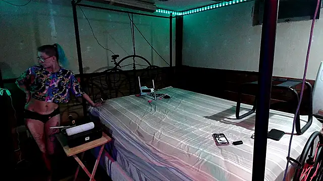 Snapshot of Stonermama666420 chatting on 16, 10, 2025 Stonermama666420 online show from 16, 10, 2025