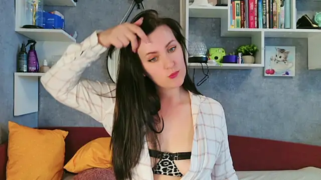 liya gorgeous online show from 20, 5, 2026