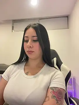 Snapshot of Zoee_t chatting on 26, 4, 2026 Zoee t online show from 26, 4, 2026