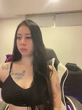 Snapshot of Zoee_t chatting on 16, 5, 2026 Zoee t online show from 16, 5, 2026