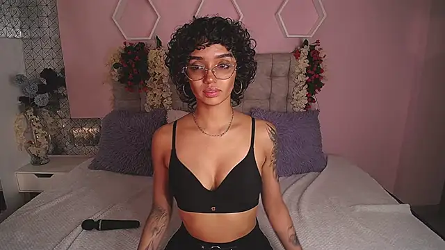 slutty venus online show from 3, 1, 2025